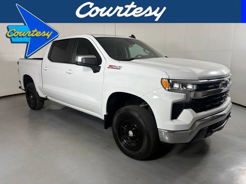 Certified 2022 Chevrolet Silverado 1500 LT AWD/4WD image 1