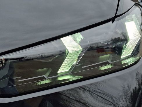 Used 2026 BMW X5 xDrive40i w/ M Sport Package image 10