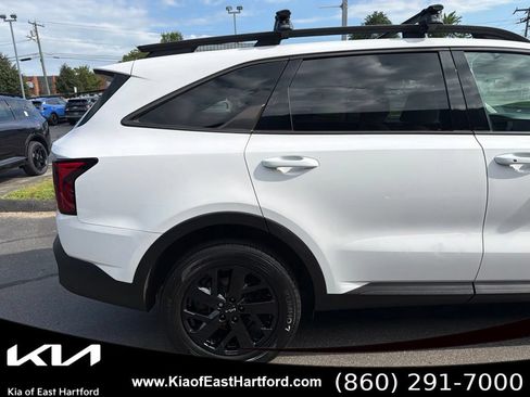 Used 2023 Kia Sorento S w/ Panoramic Sunroof Package AWD/4WD image 7