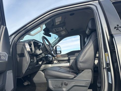 New 2026 Ford F250 Lariat w/ Black Appearance Package image 19