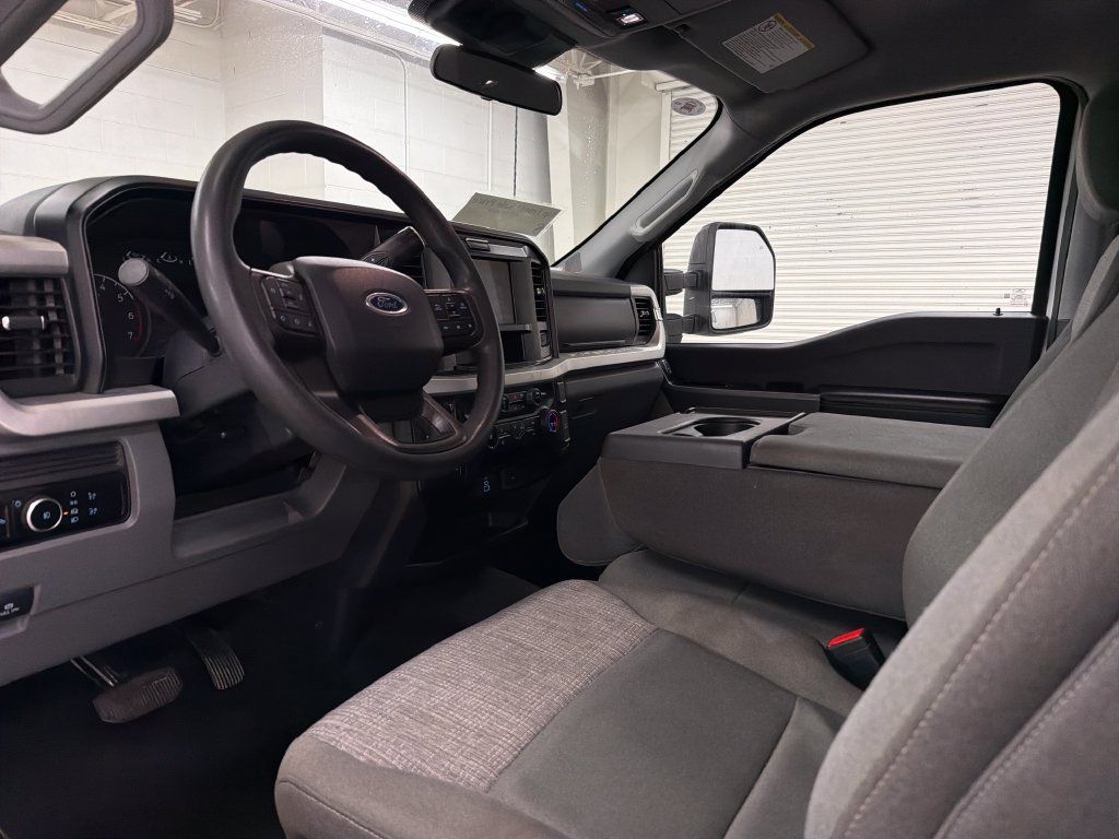 Used 2025 Ford F250 XLT AWD/4WD image 6