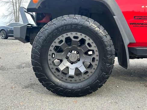 Used 2017 Jeep Wrangler Unlimited Sport image 26