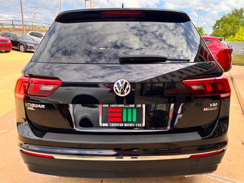 Used 2018 Volkswagen Tiguan SEL AWD/4WD image 4