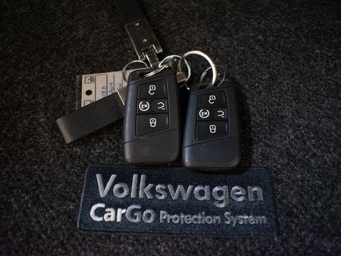 Used 2019 Volkswagen Atlas SEL R-Line image 27