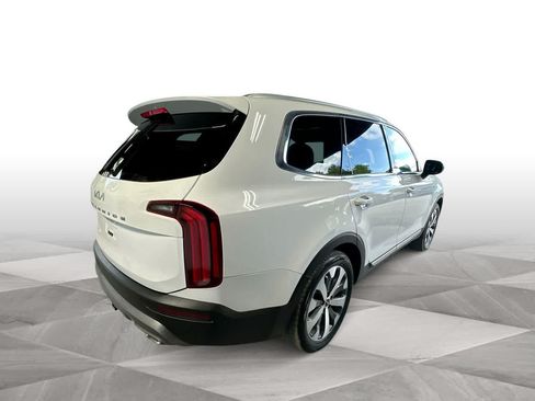 Used 2022 Kia Telluride EX w/ EX Premium Package FWD image 8