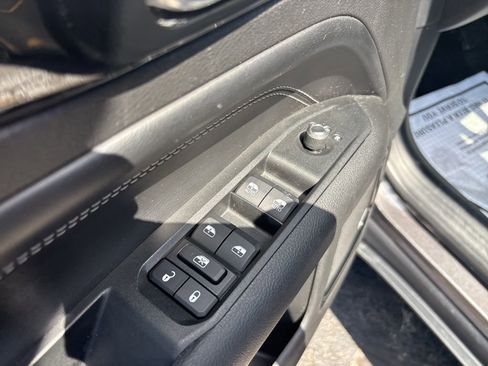 Used 2022 Jeep Compass Latitude w/ Sun and Sound Group AWD/4WD image 22