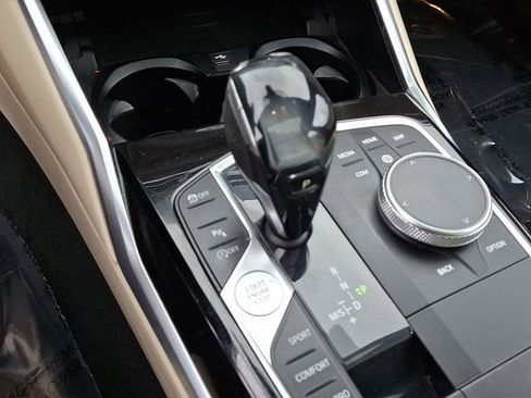 Used 2019 BMW 330i xDrive Sedan w/ Convenience Package image 19