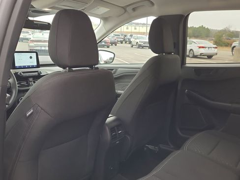 Certified 2024 Ford Escape Active w/ Cold Weather Package image 12
