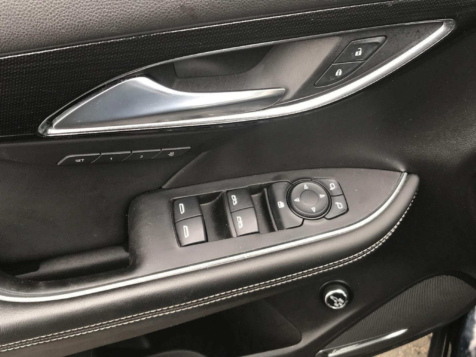 Used 2021 Buick Envision Essence w/ Technology Package I AWD/4WD image 17
