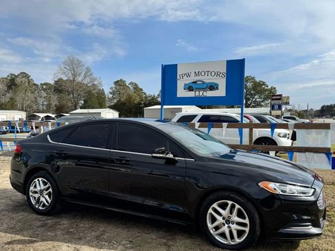 Used 2015 Ford Fusion SE FWD image 1