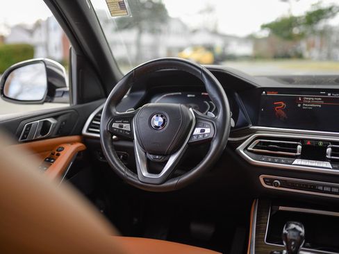 Used 2021 BMW X5 xDrive45e w/ Premium Package 3 image 56