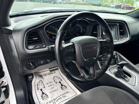 Used 2019 Dodge Challenger R/T Scat Pack w/ Stars & Stripes Edition RWD image 19