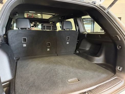 Used 2024 Jeep Grand Cherokee Limited w/ Luxury Tech Group II AWD/4WD image 24