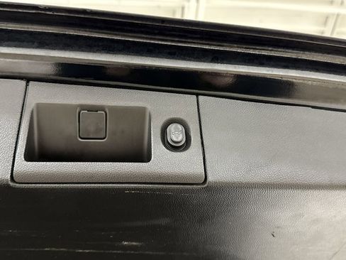 Used 2020 Chevrolet Tahoe LT image 31