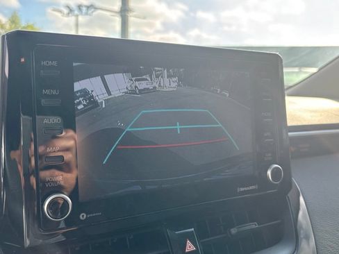 Used 2022 Toyota Corolla LE FWD image 19