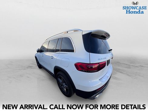 Used 2023 Mercedes-Benz GLB 250 image 4