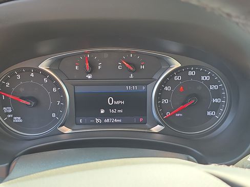 Used 2023 GMC Terrain SLT AWD/4WD image 17