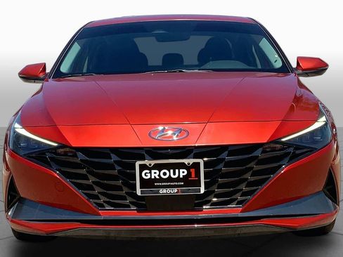 Used 2021 Hyundai Elantra Limited FWD image 4