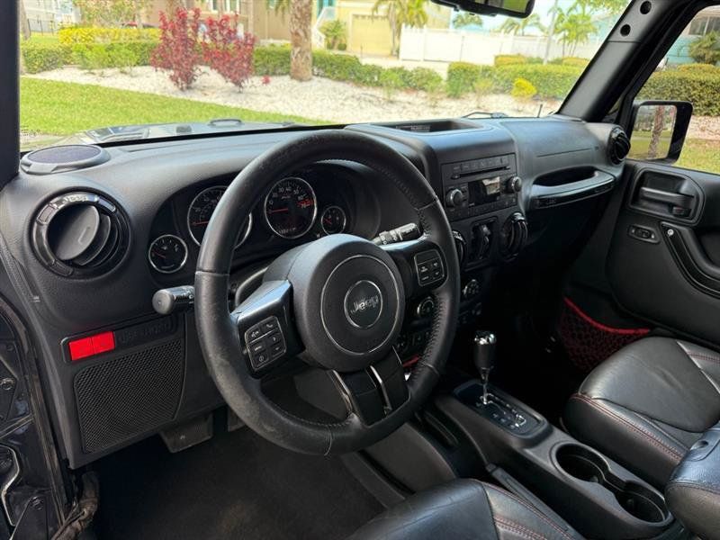 Used 2017 Jeep Wrangler Unlimited Rubicon AWD/4WD image 10