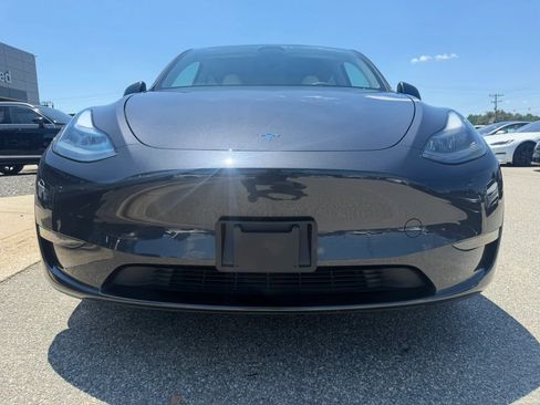 Used 2024 Tesla Model Y Long Range AWD/4WD image 24