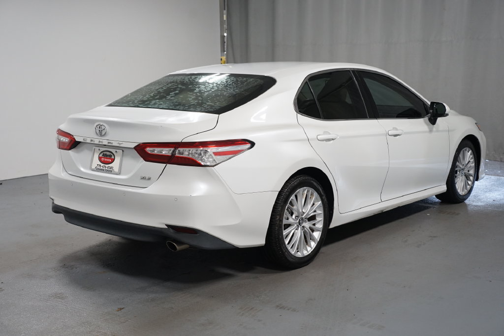 Certified 2018 Toyota Camry XLE FWD image 8