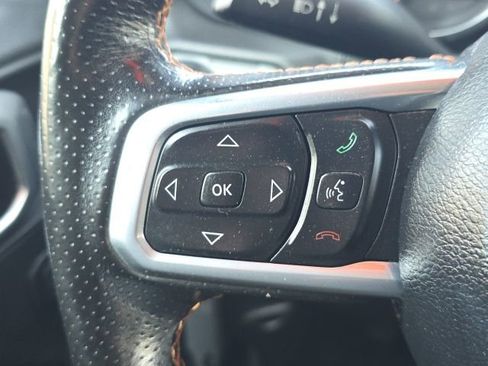 Used 2020 Jeep Gladiator Mojave w/ Cold Weather Group AWD/4WD image 19