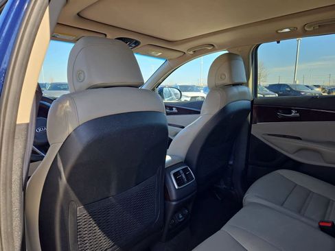 Used 2017 Kia Sorento EX w/ EX Advanced Touring Package image 17