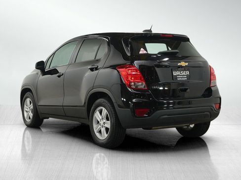 Used 2020 Chevrolet Trax LS w/ Tint and Cruise Package FWD image 3