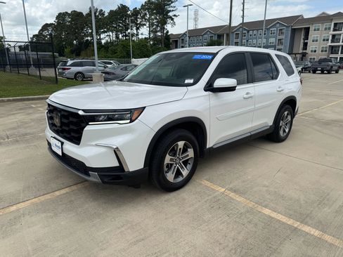 Certified 2025 Honda Pilot EX-L image 4