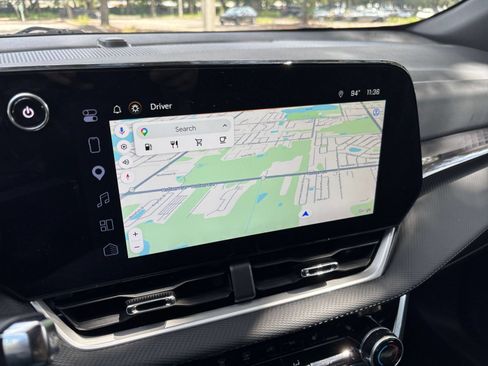 Used 2025 Chevrolet Equinox LT FWD image 20