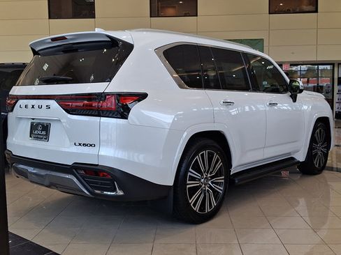 New 2026 Lexus LX 600 4WD w/ Luxury Package image 4