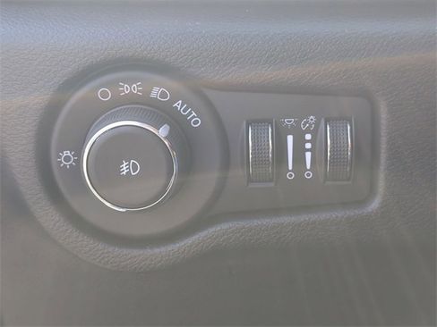 New 2026 Chrysler Pacifica Pinnacle image 15