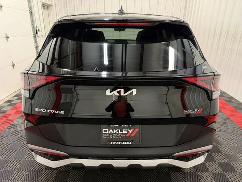 Used 2023 Kia Sportage EX FWD image 4