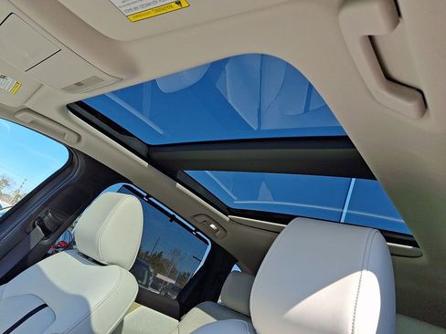 Used 2024 MAZDA CX-90 3.3 Turbo S w/ Premium Plus image 17