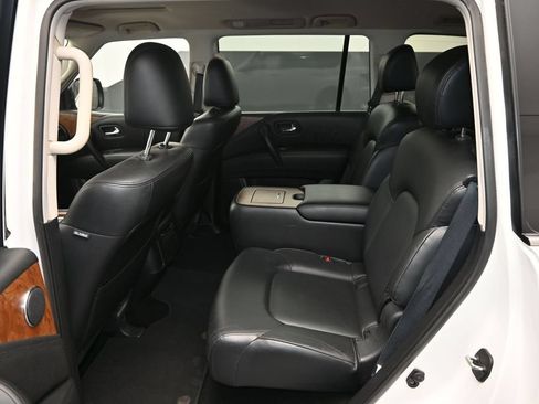 Used 2024 Nissan Armada SL w/ Captain's Chairs Package RWD image 12