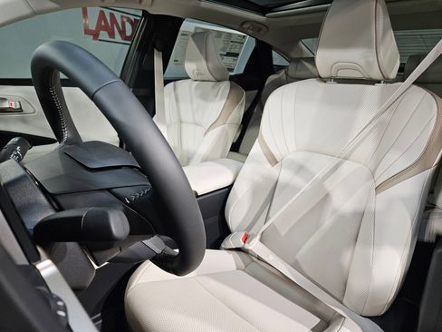 New 2026 Toyota Crown Limited image 12