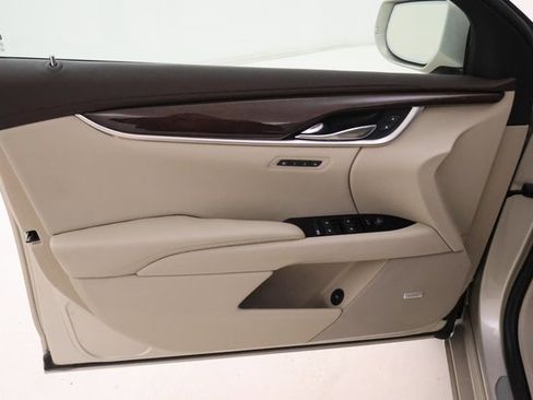 Used 2014 Cadillac XTS Premium image 7