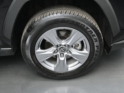 Used 2024 Toyota RAV4 XLE w/ Convenience Package image 39