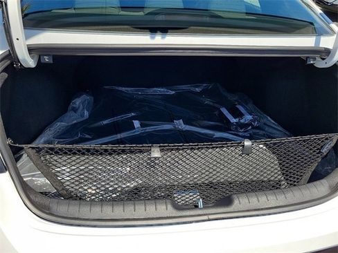 New 2025 Hyundai Elantra Sport image 18