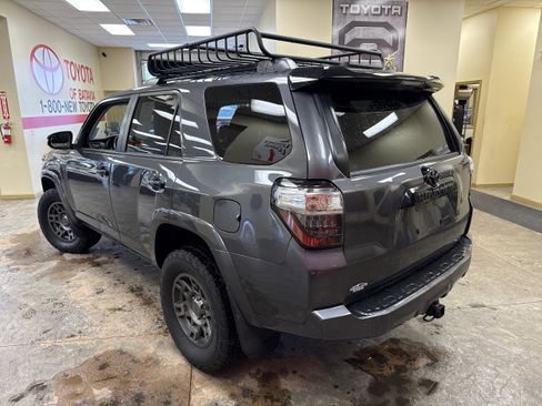 Used 2020 Toyota 4Runner Venture image 8