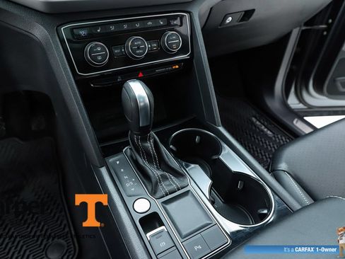 Used 2023 Volkswagen Atlas SE w/ Panoramic Sunroof Package FWD image 24