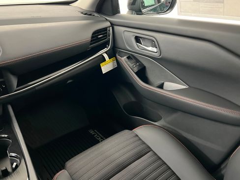 New 2026 Nissan Rogue SV image 10