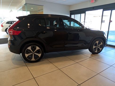 New 2026 Volvo XC40 B5 Core w/ Protection Package Premier image 3