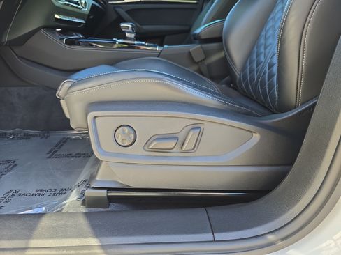 Used 2024 Audi SQ5 Premium Plus w/ Premium Plus Package AWD/4WD image 25