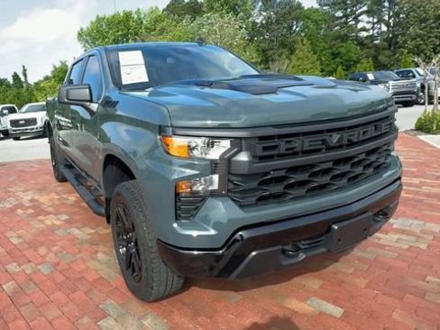 Used 2025 Chevrolet Silverado 1500 Custom Trail Boss w/ Turbomax Blackout Package AWD/4WD image 5