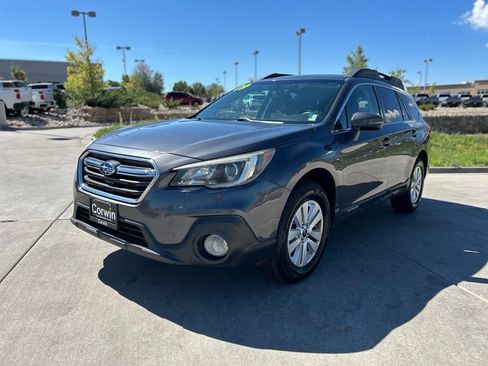 Used 2019 Subaru Outback 2.5i Premium AWD/4WD image 3