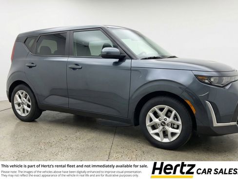 Used 2025 Kia Soul LX w/ LX Technology Package FWD image 1