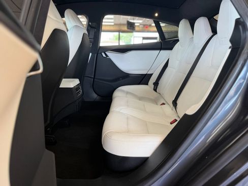 Used 2020 Tesla Model S Long Range Plus AWD/4WD image 18