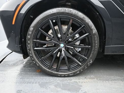 Used 2021 BMW X6 sDrive40i w/ M Sport Package image 9