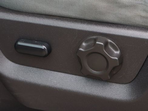 Used 2015 Ford F250 XLT w/ XLT Value Package image 21